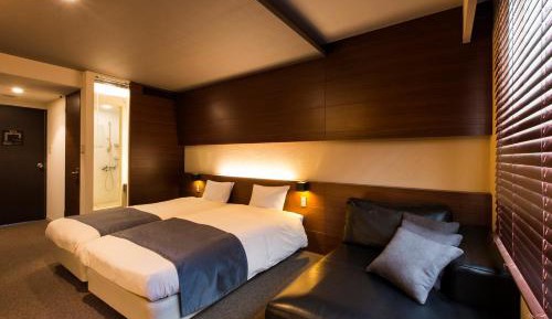 Room Selected at Check In with Shared Bathroom - Non-Smoking
