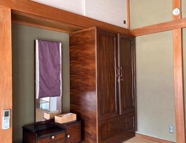 Basic Triple Room with Shared Bathroom