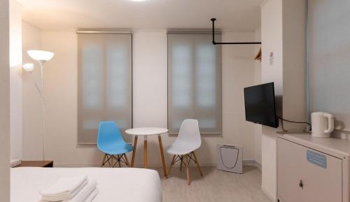 One-Bedroom Standard Apartment