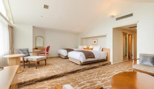 Junior Suite for 4 people - Non-Smoking