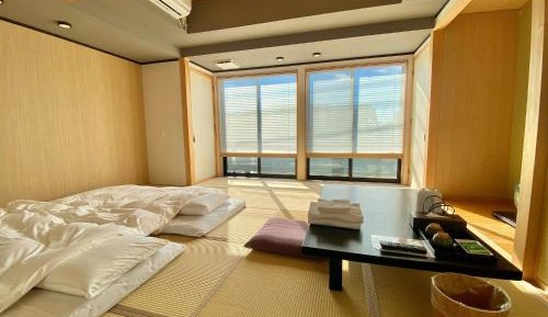 Japanese-Style Room