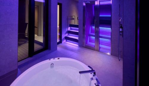Twin Suite Room with Sauna