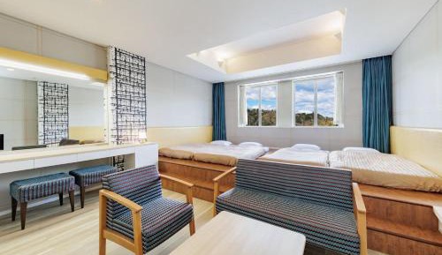 Superior Room with Shower Booth - Non-Smoking        