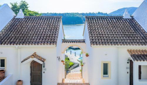 Villa with Sea View - Non-Smoking