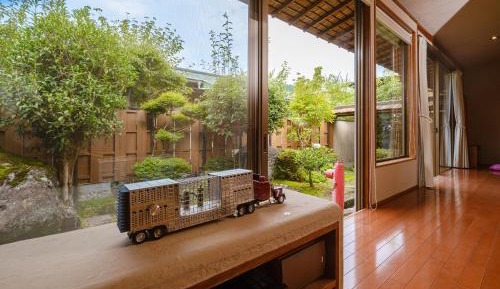 Japanese-Style Room with Living Room - 111 - Takaranotsuchi