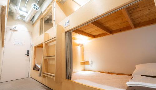 Quadruple Room with Shared Bathroom