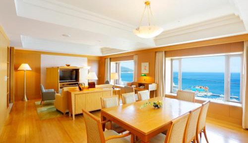 Executive Suite - Non-Smoking