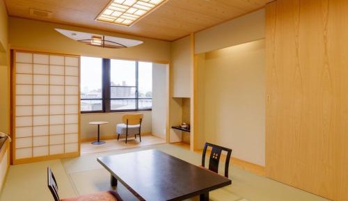 Quadruple Room with Mountain View