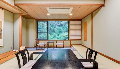 Japanese-Style Room