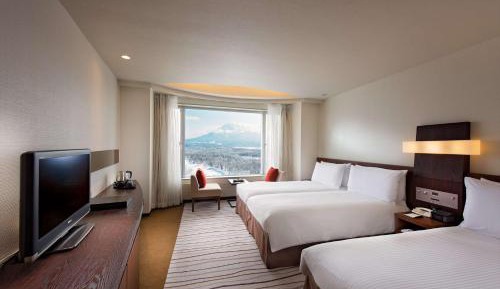 Deluxe Family Twin Room with Mount Yotei View