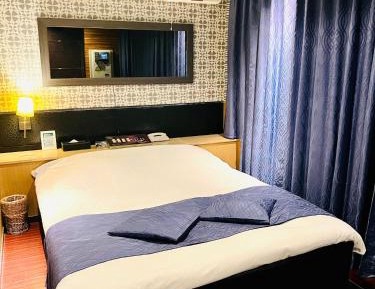 Queen Room with Spa Bath