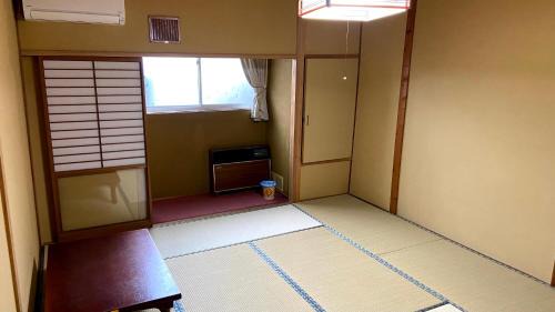 Japanese-Style Room