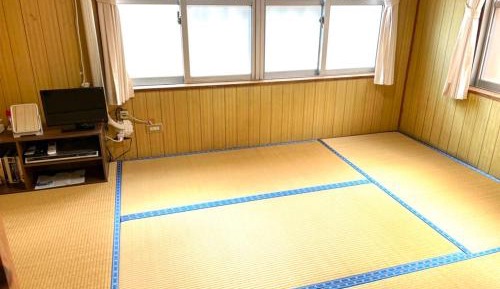 Japanese-Style Triple Room with Shared Bathroom