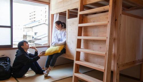 Single Bed in Mixed Dormitory Room