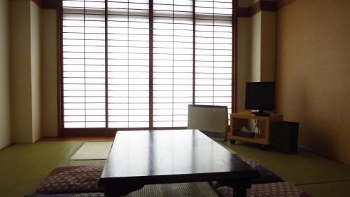 Japanese Style Room with Shared Bathroom 4-5 adult