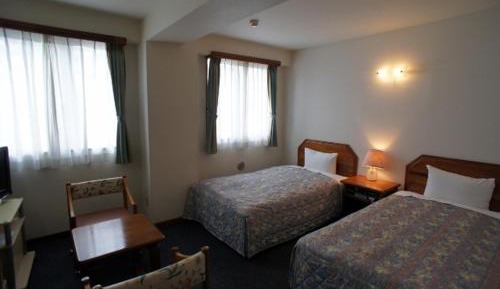 Twin Room (1 Adult)
