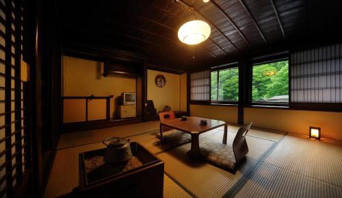 Japanese-Style Deluxe Room with Shared Bathroom