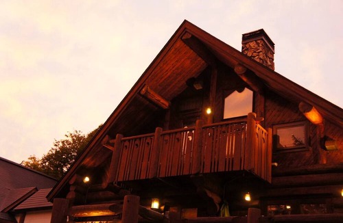 Shinano Cabin | Mori no Log Hotel Kamloops