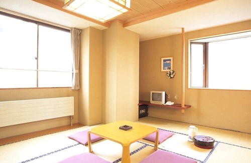 Yamanouchi Hotel | Hotel Chalet-Ryuo