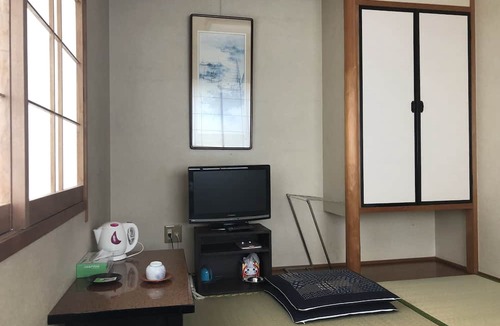Tsu House | Business Ryokan Wakakusa