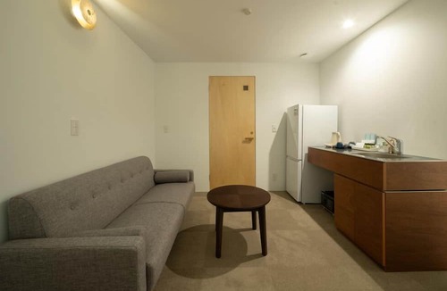 Miyota Hotel | Nishi-Karuizawa Hotel atelier bla by LONGINGHOUSE
