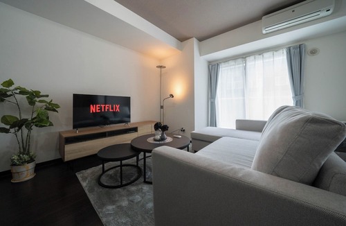Higashi Apartment | Norwegian Wood 303