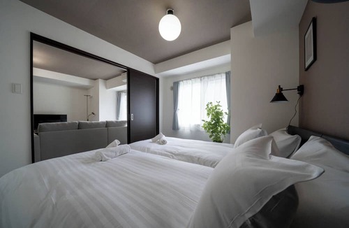 Higashi Apartment | Norwegian Wood 303