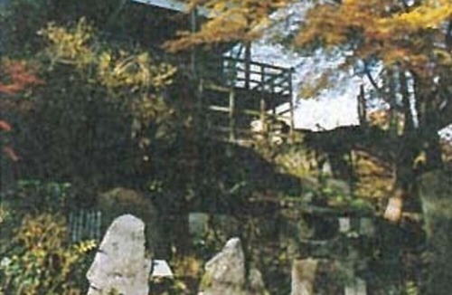 Togura Kamiyamada Onsen House | Semidouble Spacious 120cmwide semidouble bed / Chikuma Nagano