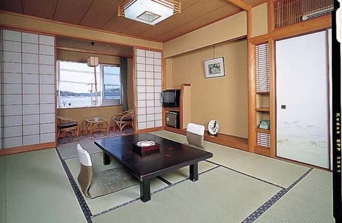 Toba House | Kinpokan