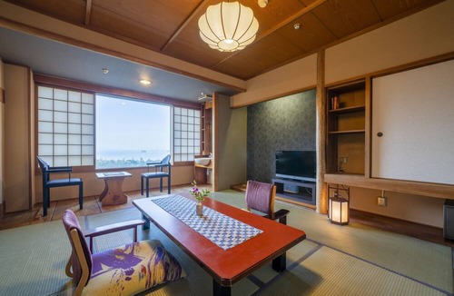 Gamagori House | Hiranoya