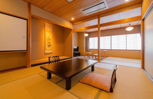 Iwamuro Onsen House | Hotel Hoho "A hotel overlooking the Echigo Plain and the Yahiko mountain range"
