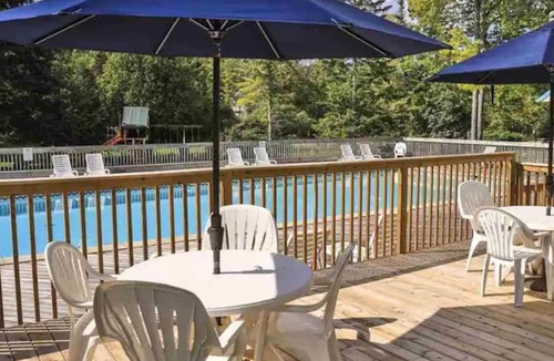 Harbor Springs Condo | Waterfront Condo On Little Traverse Bay. Beaches, Tennis,Near Golf And Ski