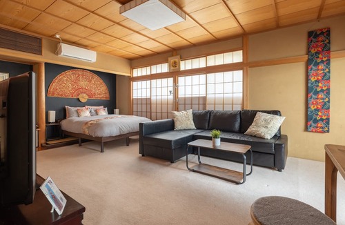 Yoyogi Apartment | Yoyogi Ivy Full | 2BR Unit with King Sized Bed