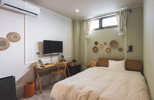 Enzan Onsen Apartment | Compact casual Asian room with a city vibe | N/Kofu Yamanashi