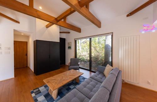 Iimori House | NEW Chalet Oinosu 5 Bedrooms 2 mins to ski resort