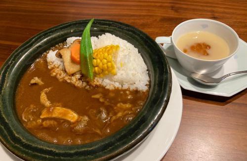 Nagahama House | 余呉の里山-ランプの宿-さくら