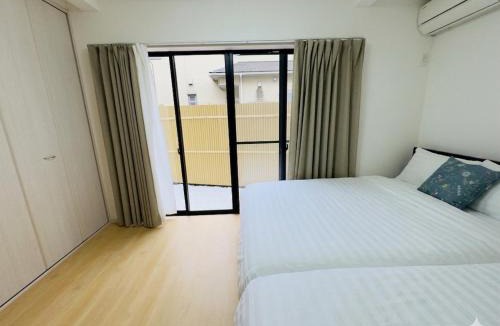 Tateishi Villa | NEW OPEN ! 6 SIMONS DOUBLE BEDS! LUXURY STAY at TOKYO SKYTREE ASAKUSA AREA