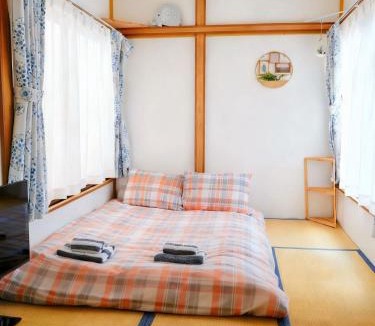Umezato House | 新高園寺駅まで徒歩200メートルl地下鉄で9分で新宿へ性价比高一室一卫有多订福利