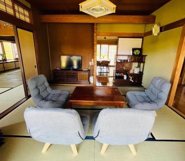 Asahi-machi House | ゲストハウスさちさんち
