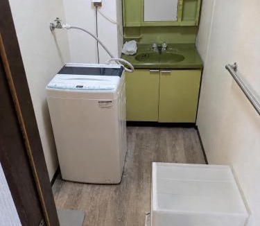 Oyama House | 木の家ゲストハウス小山東口館