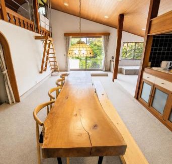 Kakisaki Villa | 涛Tõ-外浦海水浴場徒歩4分-囲炉裏BBQ-プライベートサウナ-最大10名-大人のリゾートハウス