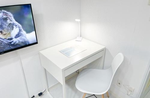 Kameari Apartment | Kameari 911 - 9F Newly Renovated Corner Room High Floor Near Station Mall Disney Access