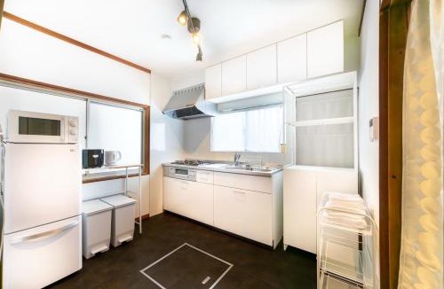 Yamatokoriyama Apartment | 関西観光の拠点 最寄駅徒歩1分 JR奈良8分 難波直通40分 ワークスペース完備 70平米 HMV Yamato-Koizumi