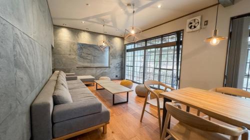Tsumagoi House | KITAKARUIZAWA VILLA and LODGE