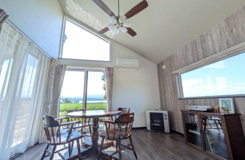 Sorachi-gun Villa | HORSE STAY LODGE kamifurano 山々を眺め馬と過ごす新築一棟貸 ホースステイロッジ上富良野