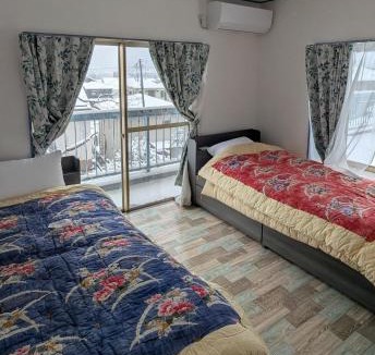 Ome House | Mettaguesthouse慈しみの宿