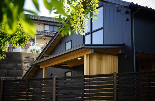 Ueda Apartment | 上田駅10分!眺望を独り占め 天空のリビングで過ごす一棟貸住宅