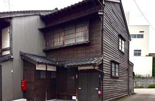 Higashiyama House | Kanazawa Machiya 東風 Tong Poo