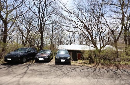 Yumoto House | 木漏れ日の森で都会では味わえない静寂を那須の自然を満喫する貸別荘つつじ山