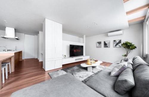 Toyohira Apartment | The REFLECT
